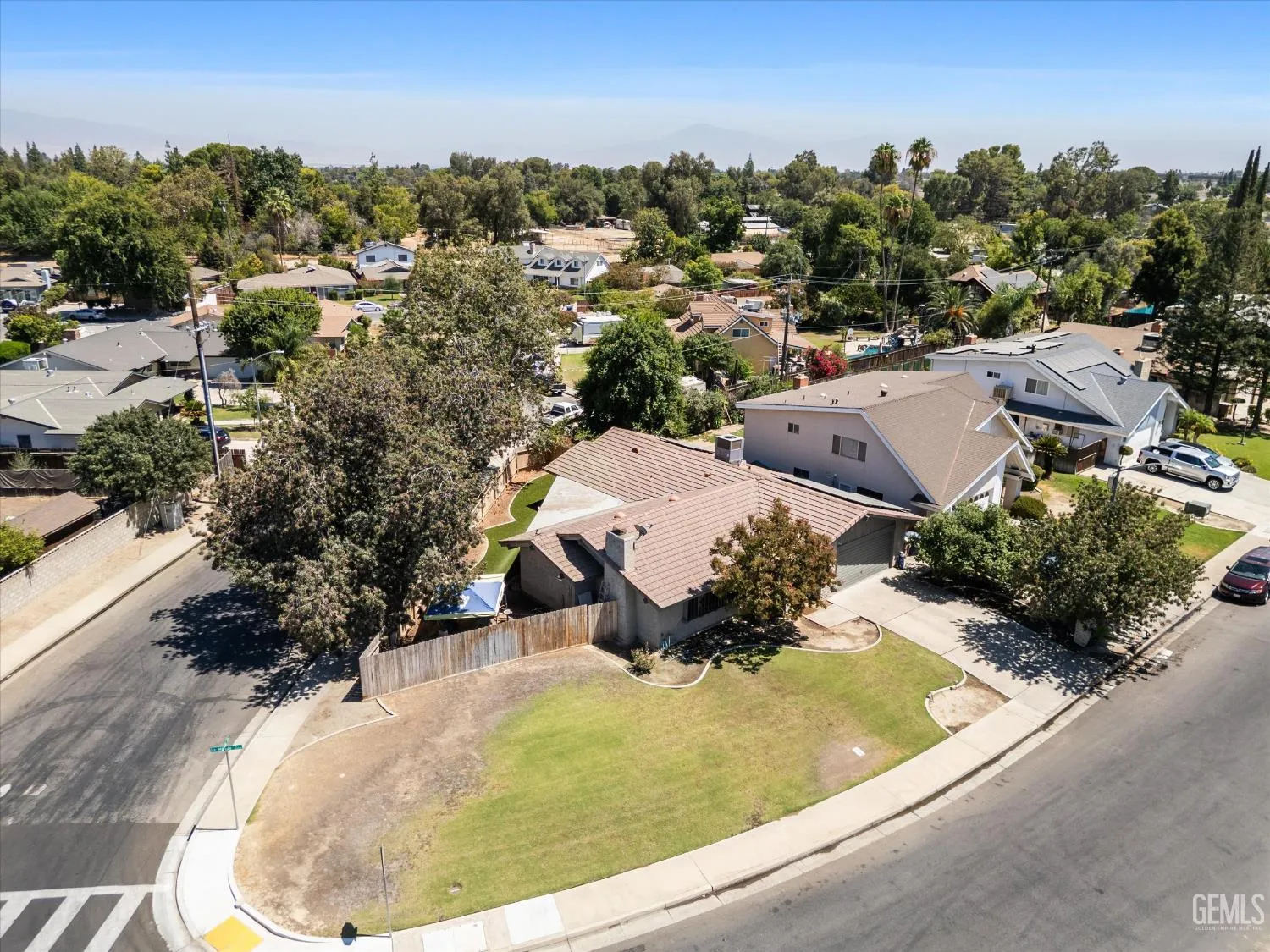 Bakersfield, California 93309, United States, 3 Bedrooms Bedrooms, ,2 BathroomsBathrooms,Residential,Active,208507