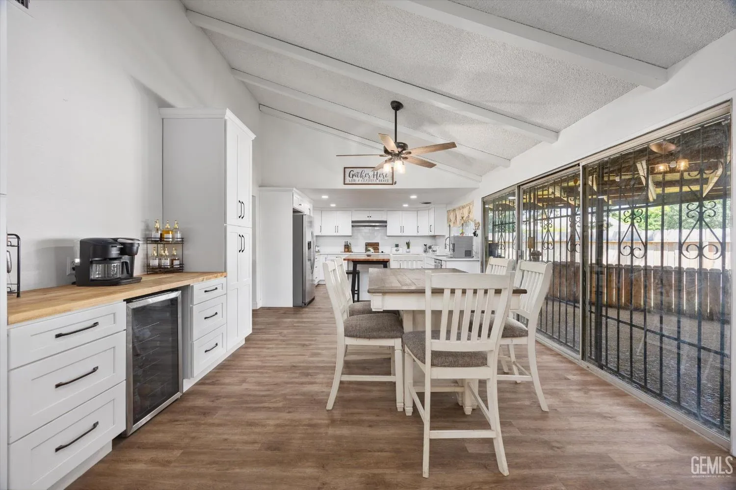 Bakersfield, California 93309, United States, 3 Bedrooms Bedrooms, ,2 BathroomsBathrooms,Residential,Active,208507