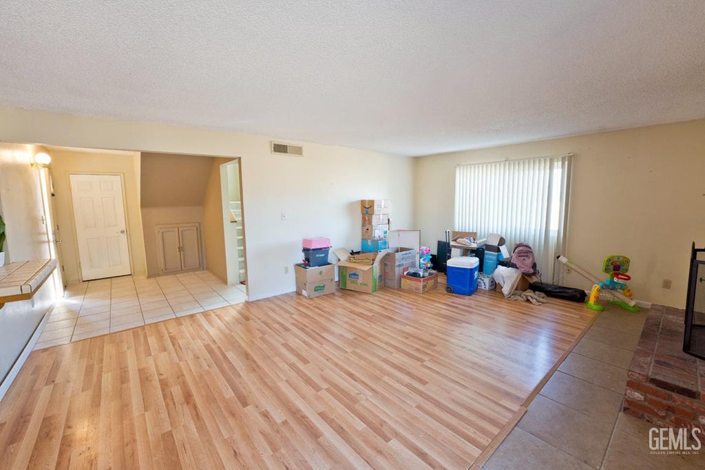 Photo of 21540 Westwood Boulevard, Tehachapi, CA 93561 (MLS # 202610014)