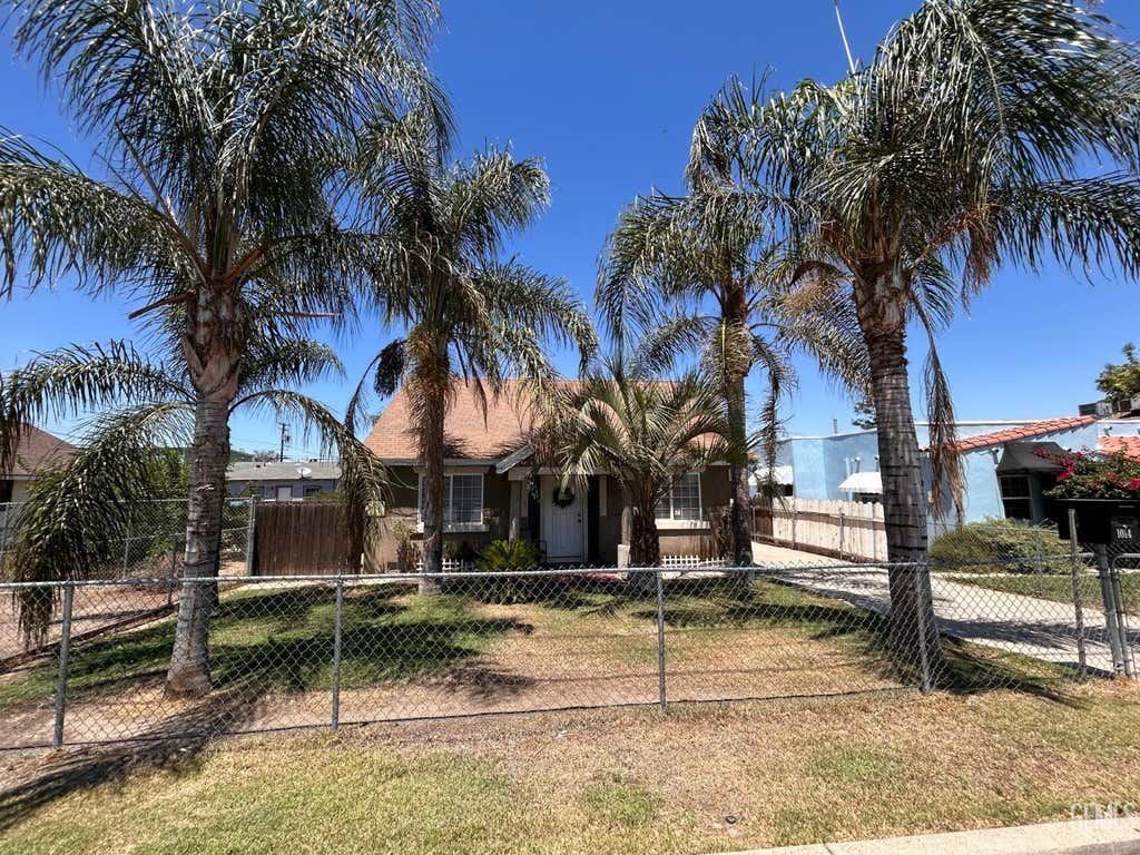 Photo of 1014 30th Street, Bakersfield, CA 93301 (MLS # 202605609)