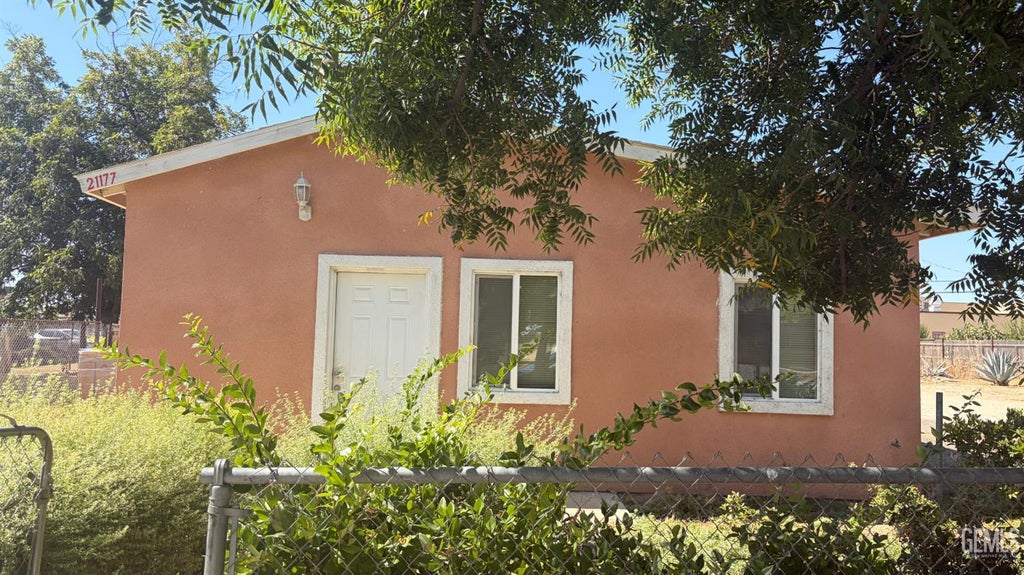 Photo of 21177 Universal st ST, Lost Hills, CA 93249 (MLS # 202610134)