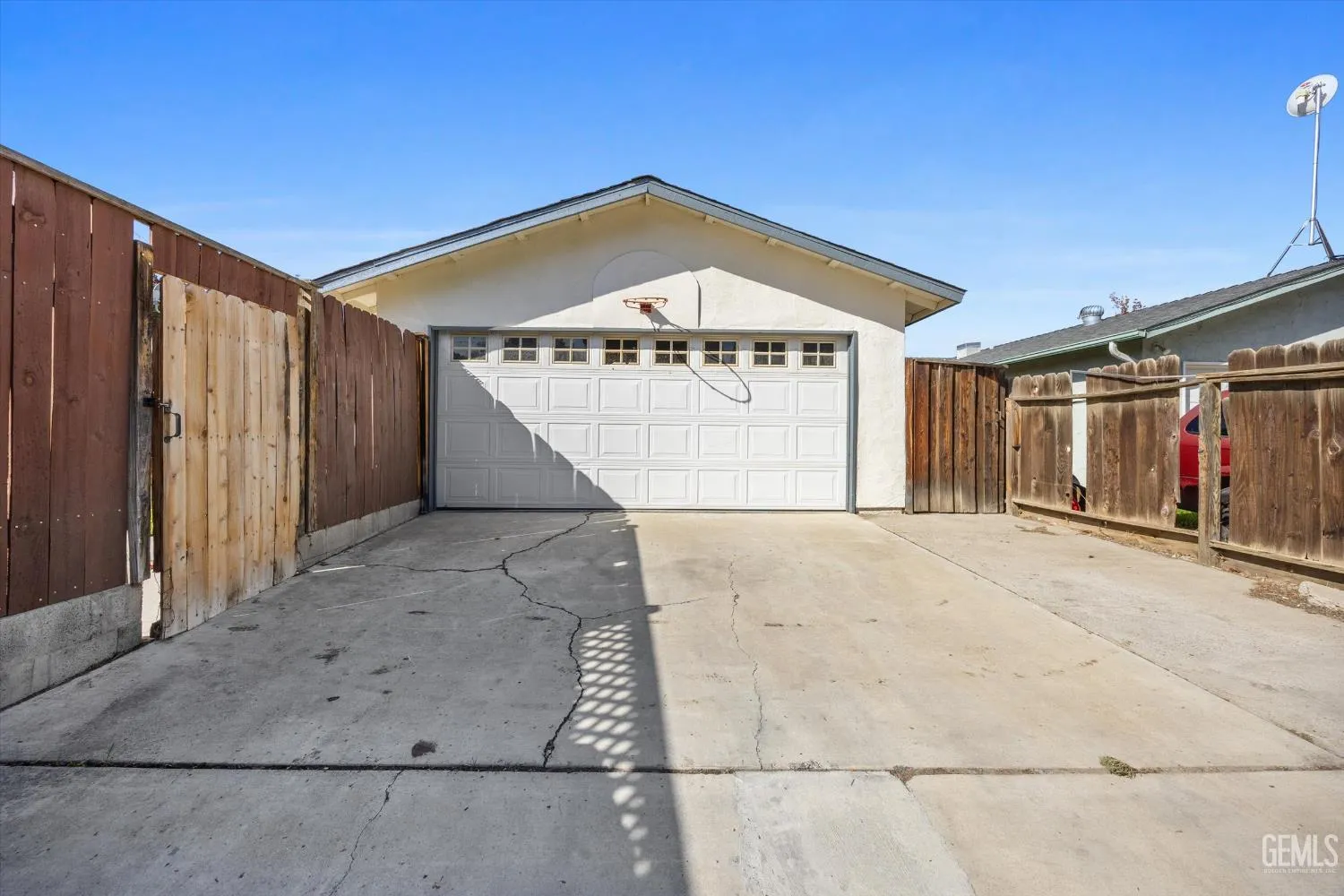 Coalinga, California 93210, United States, 3 Bedrooms Bedrooms, ,2 BathroomsBathrooms,Residential,Active,235797