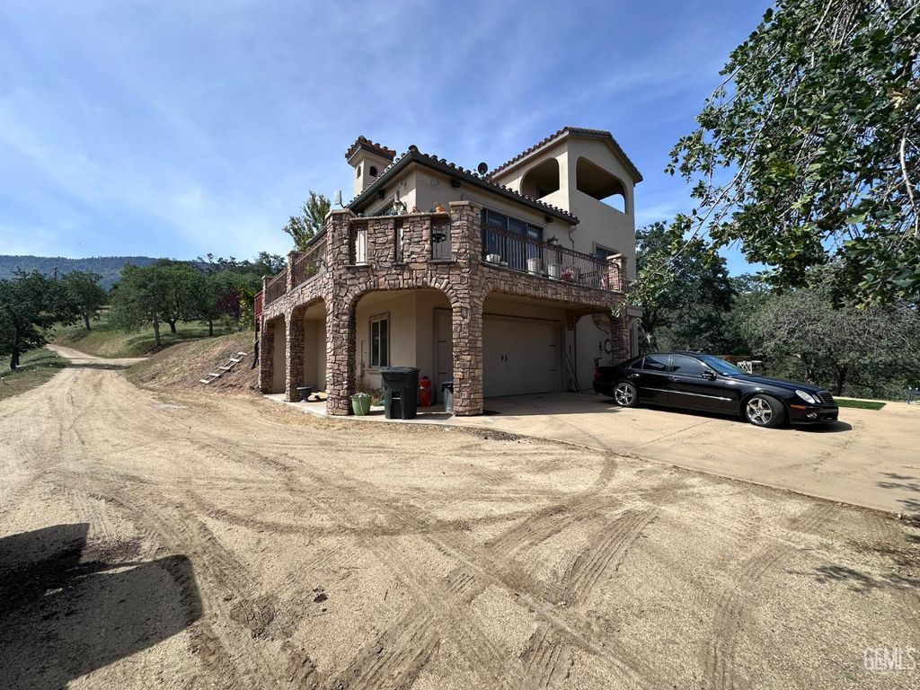 Photo of 27455 Pinto Court, Keene, CA 93531 (MLS # 202603918)