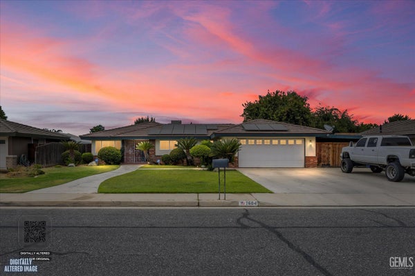 7604 KIMBERLY AVE, BAKERSFIELD, CA 93308 - Image b314b1c031a4a3ed701ca35cc416df99/1787869352