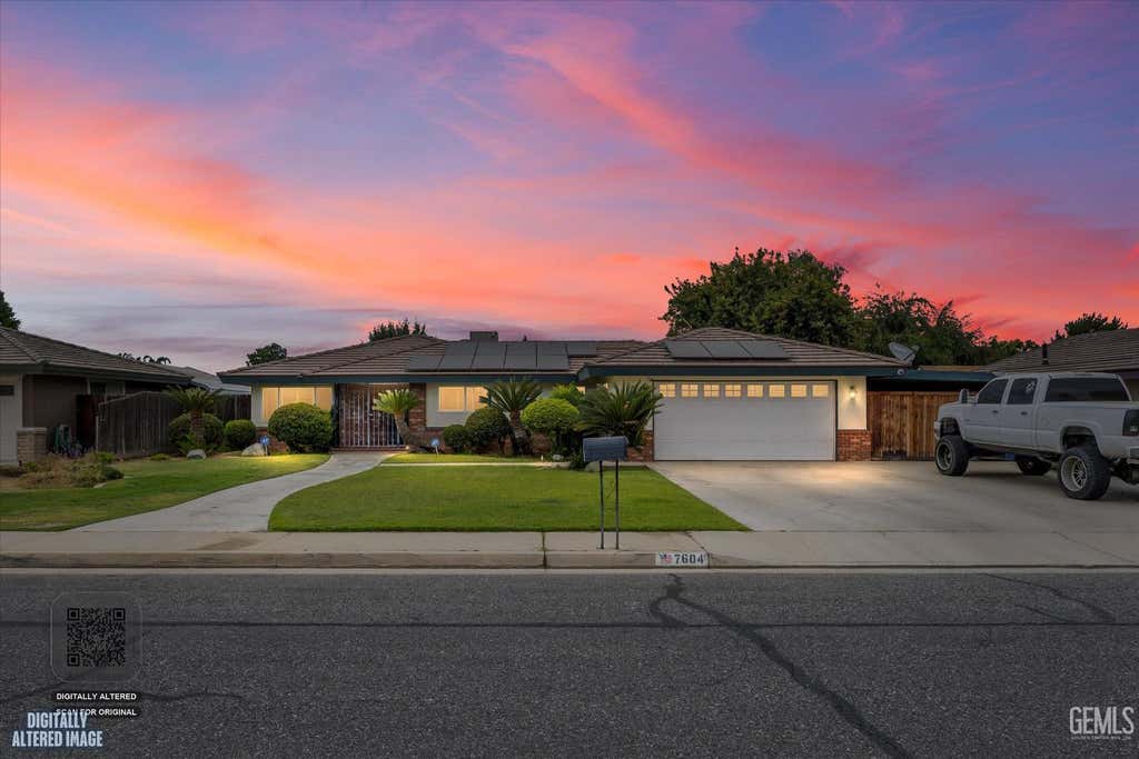 Photo of 7604 Kimberly Avenue, Bakersfield, CA 93308 (MLS # 202607571)