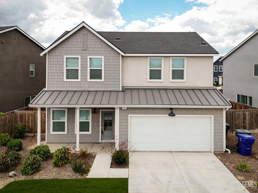 Photo of 3307 Rustic Woods Lane, Shafter, CA 93263 (MLS # 202603965)