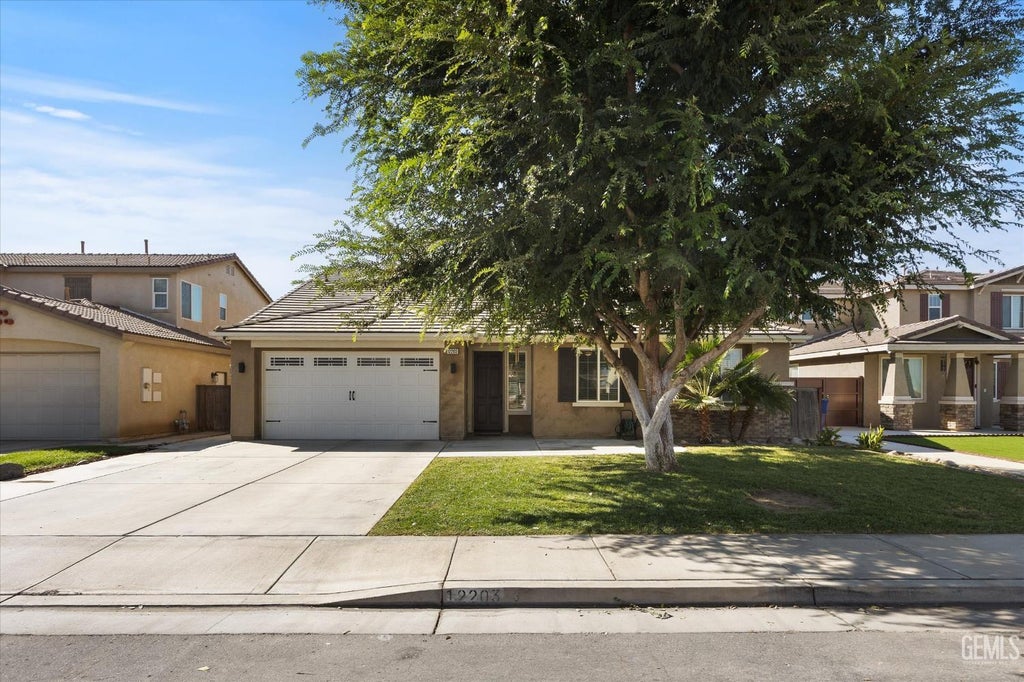 Photo of 12203 Lotus Vine Street, Bakersfield, CA 93311 (MLS # 202610063)
