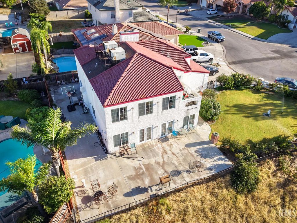 Photo of 3617 Cedar Canyon Street, Bakersfield, CA 93306 (MLS # 202607917)