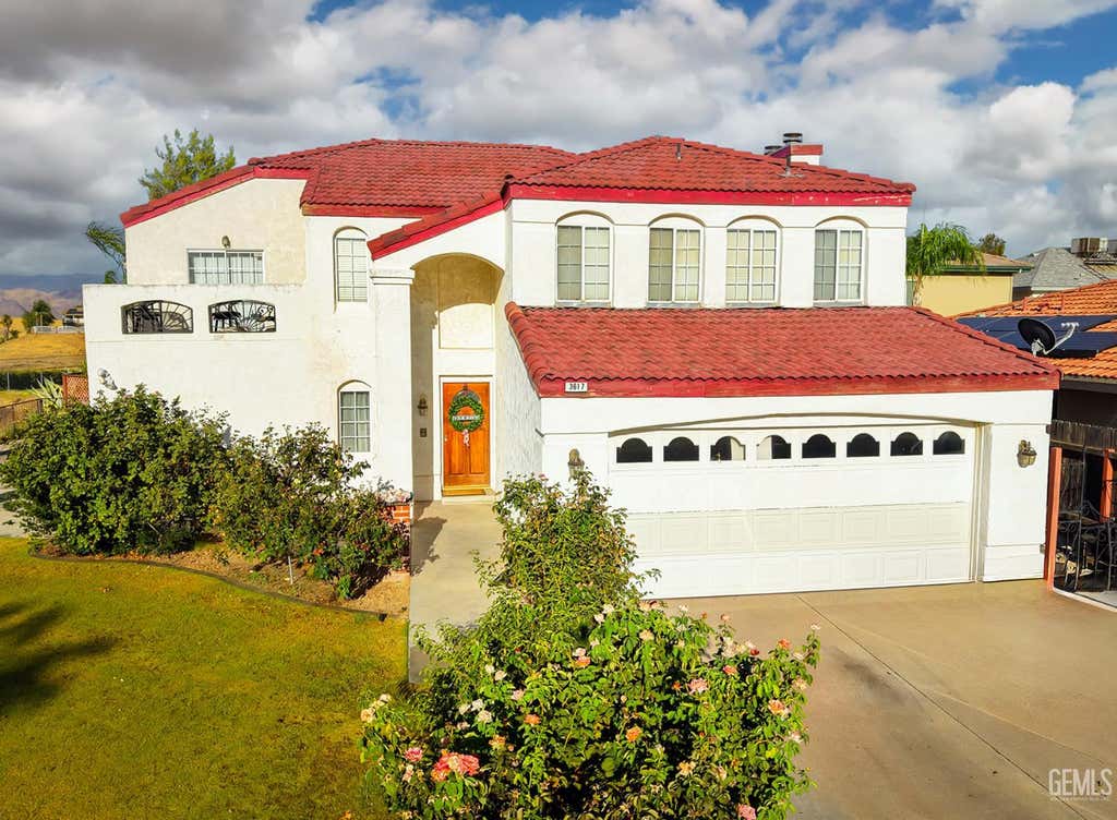 Photo of 3617 Cedar Canyon Street, Bakersfield, CA 93306 (MLS # 202607917)