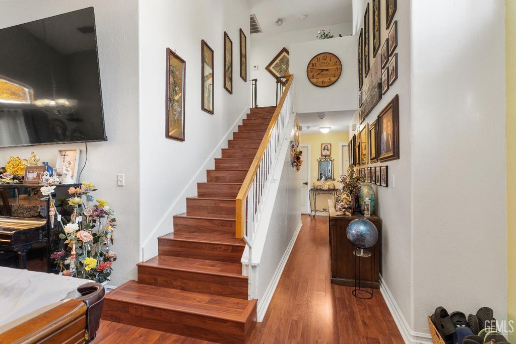 Photo of 9703 touchstone dr Dr, Bakersfield, CA 93311 (MLS # 202513812)