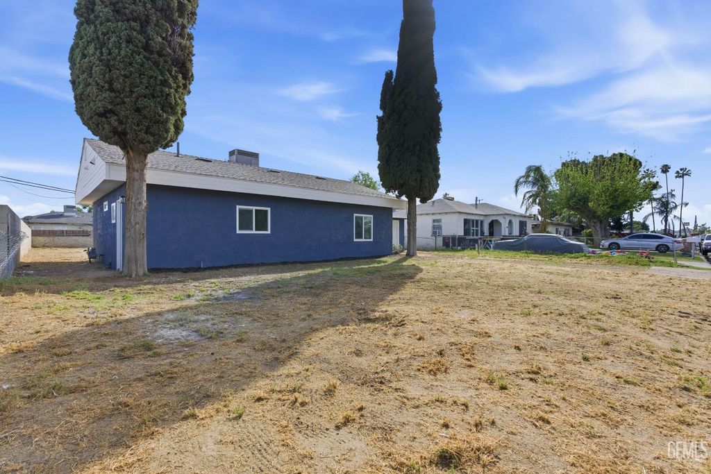 Photo of 315 Churchill Drive, Bakersfield, CA 93307 (MLS # 202603067)