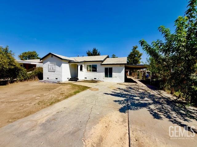 Photo of 813 Richmond Street, Bakersfield, CA 93307 (MLS # 202609985)