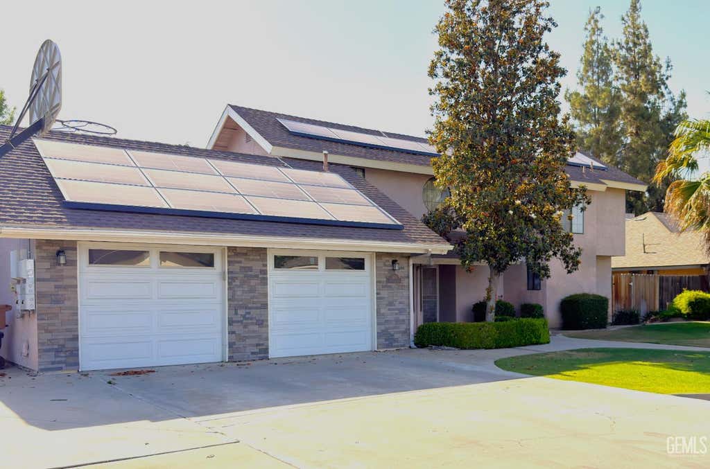 Photo of 3601 Dovewood Street, Bakersfield, CA 93309 (MLS # 202605434)