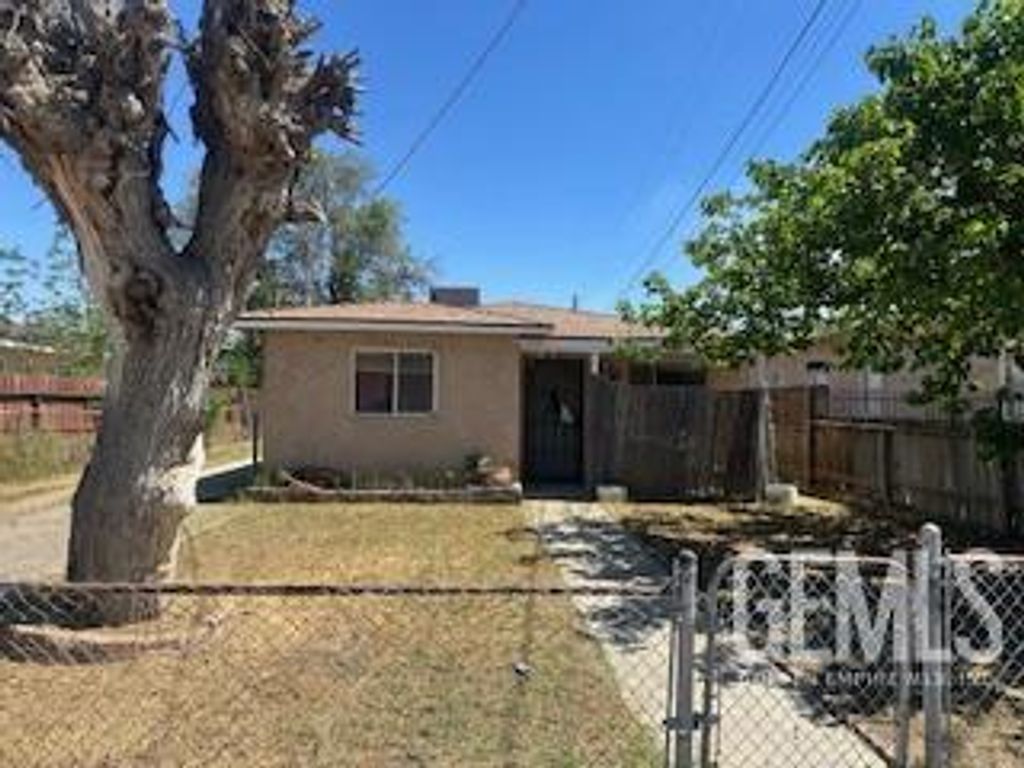 Photo of 2330 S J Street, Bakersfield, CA 93304 (MLS # 202603676)