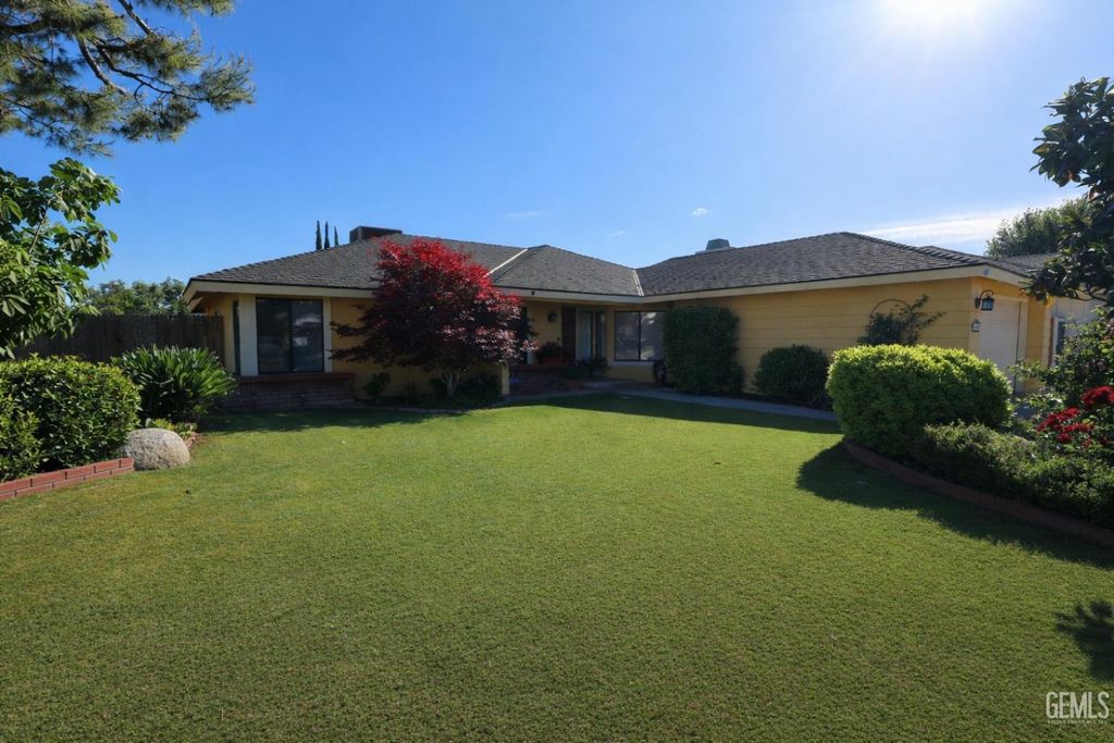 Photo of 13301 Paisley Court, Bakersfield, CA 93314 (MLS # 202603795)