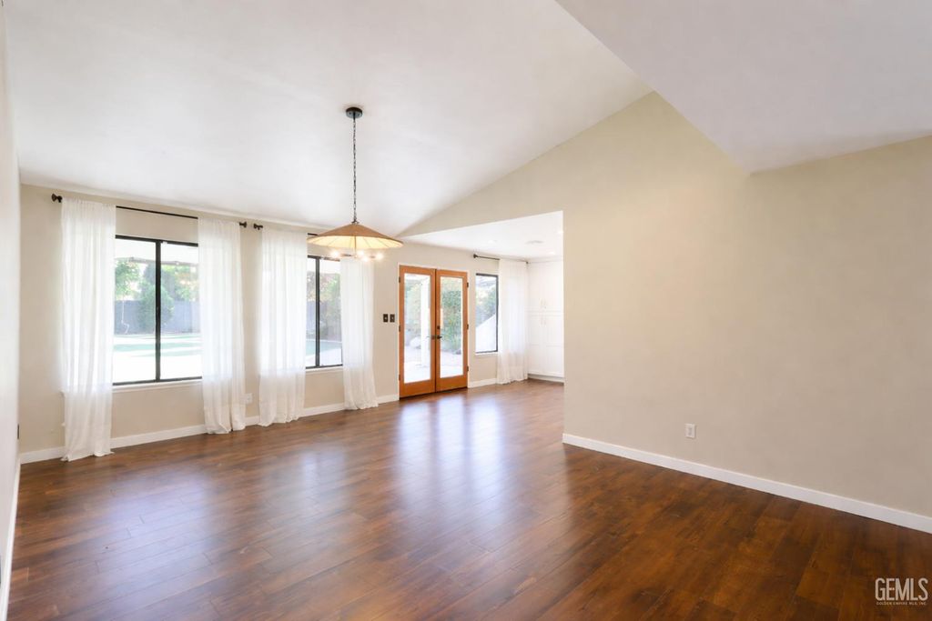 Photo of 13301 Paisley Court, Bakersfield, CA 93314 (MLS # 202603795)