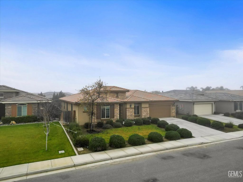Photo of 14917 Aldridge Avenue, Bakersfield, CA 93314 (MLS # 202600654)