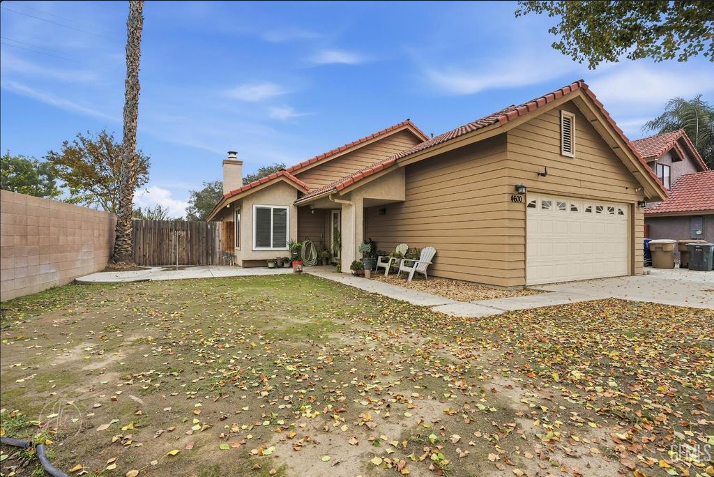 Photo of 4600 Tobin Road, Bakersfield, CA 93311 (MLS # 202513120)