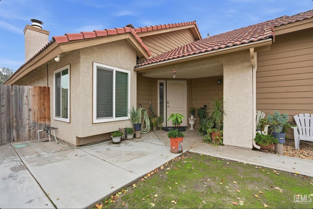 Photo of 4600 Tobin Road, Bakersfield, CA 93311 (MLS # 202513120)
