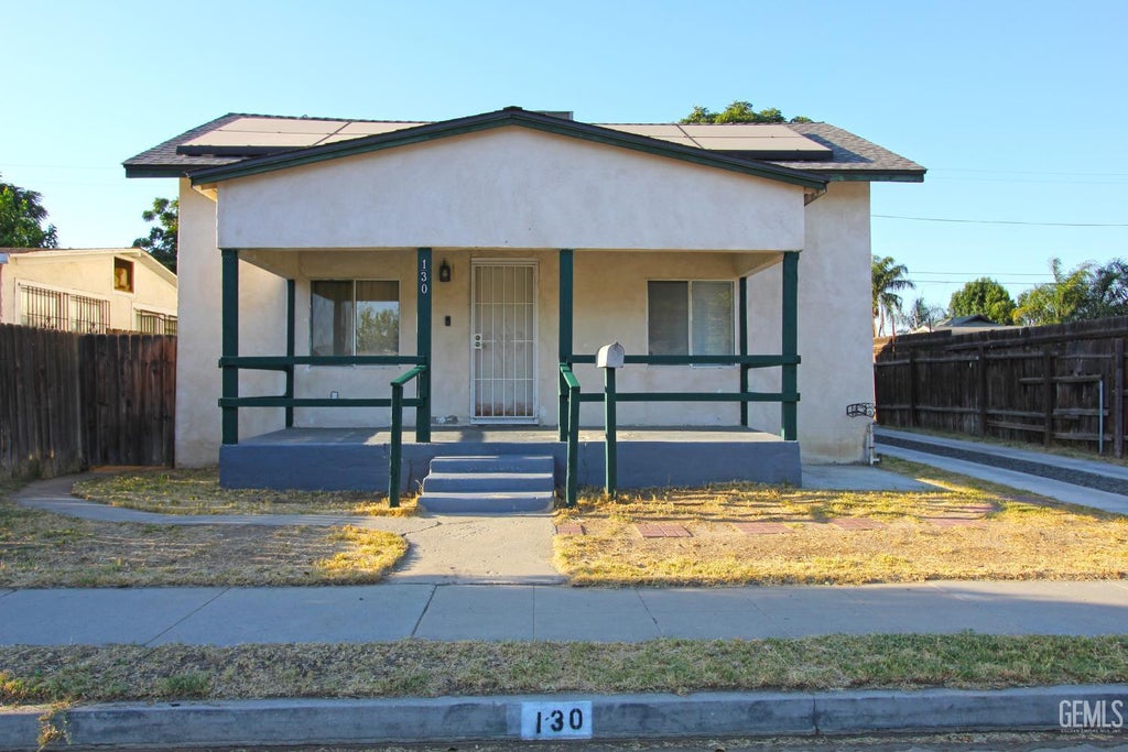Photo of 130 Cooper Avenue, Bakersfield, CA 93308 (MLS # 202608455)