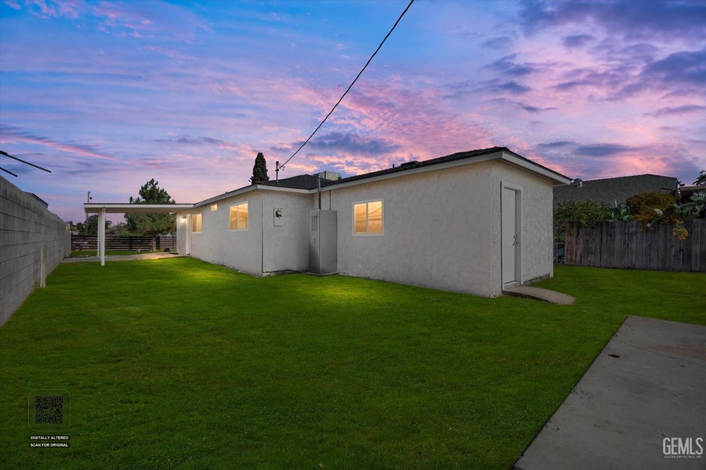 Photo of 346 Tyree Toliver Street, Bakersfield, CA 93307 (MLS # 202609665)