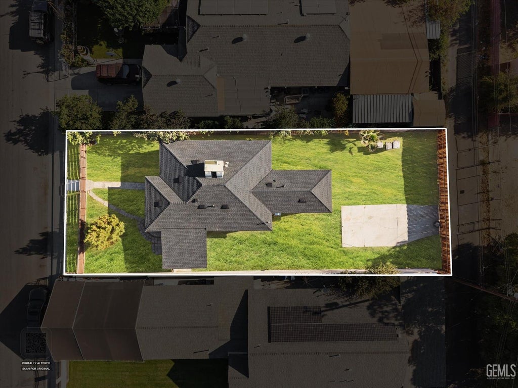 Photo of 346 Tyree Toliver Street, Bakersfield, CA 93307 (MLS # 202609665)