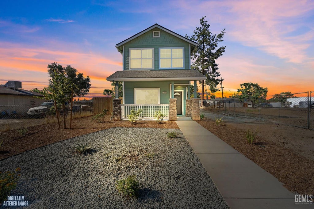 Photo of 209 E 10th Street, Bakersfield, CA 93307 (MLS # 202607595)