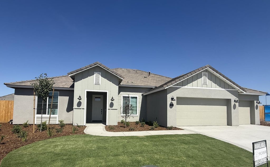 Photo of 511 Grande Court, Bakersfield, CA 93314 (MLS # 202608019)