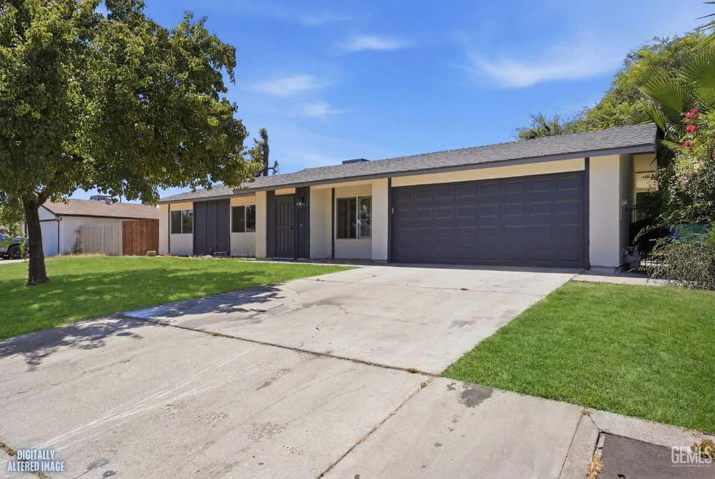 Photo of 10701 Cave Avenue, Bakersfield, CA 93312 (MLS # 202606833)