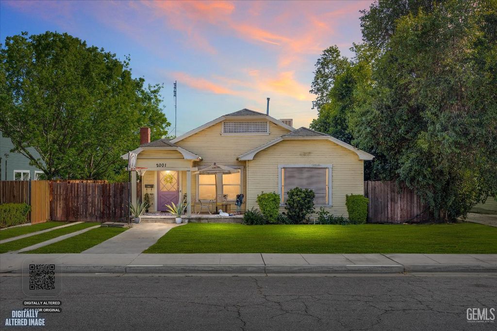 Photo of 2001 Bank Street, Bakersfield, CA 93304 (MLS # 202603718)