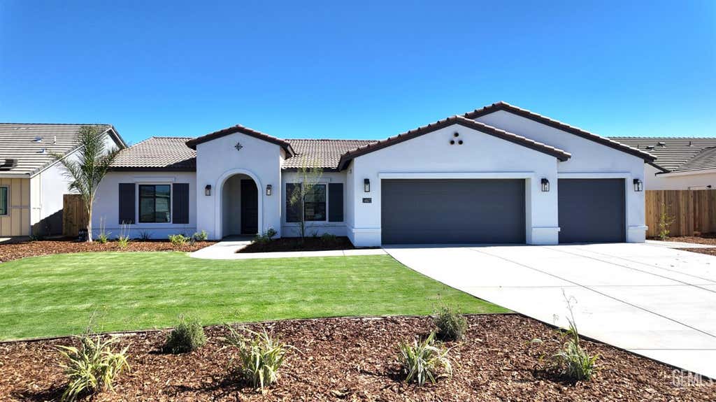 Photo of 14637 Alpenglow, Bakersfield, CA 93314 (MLS # 202605891)