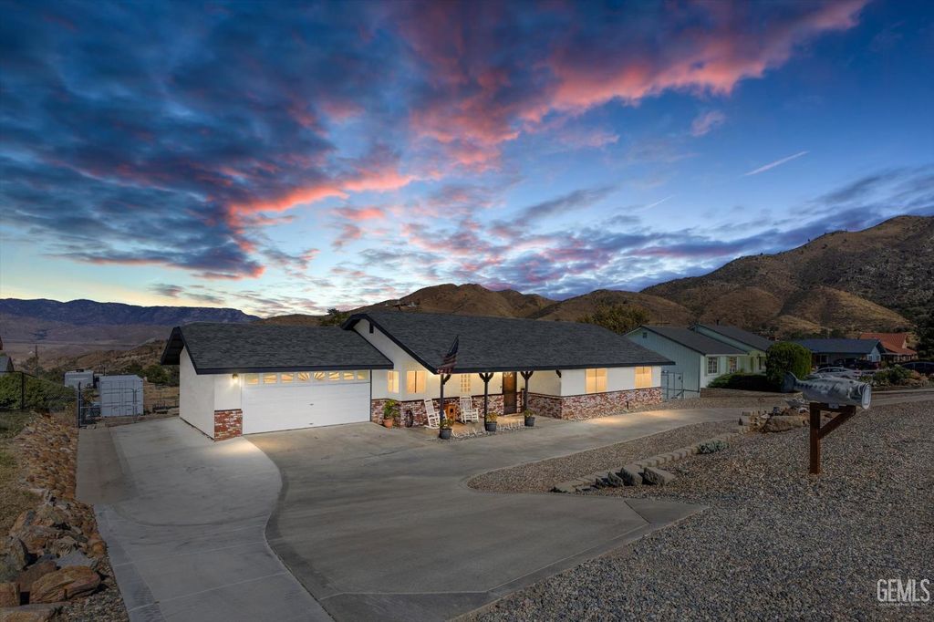 Photo of 6201 Quail Drive, Lake Isabella, CA 93240 (MLS # 202511323)