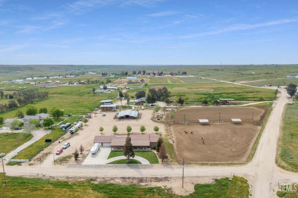 Photo of 241 Vera Fern Drive, Bakersfield, CA 93308 (MLS # 202607563)