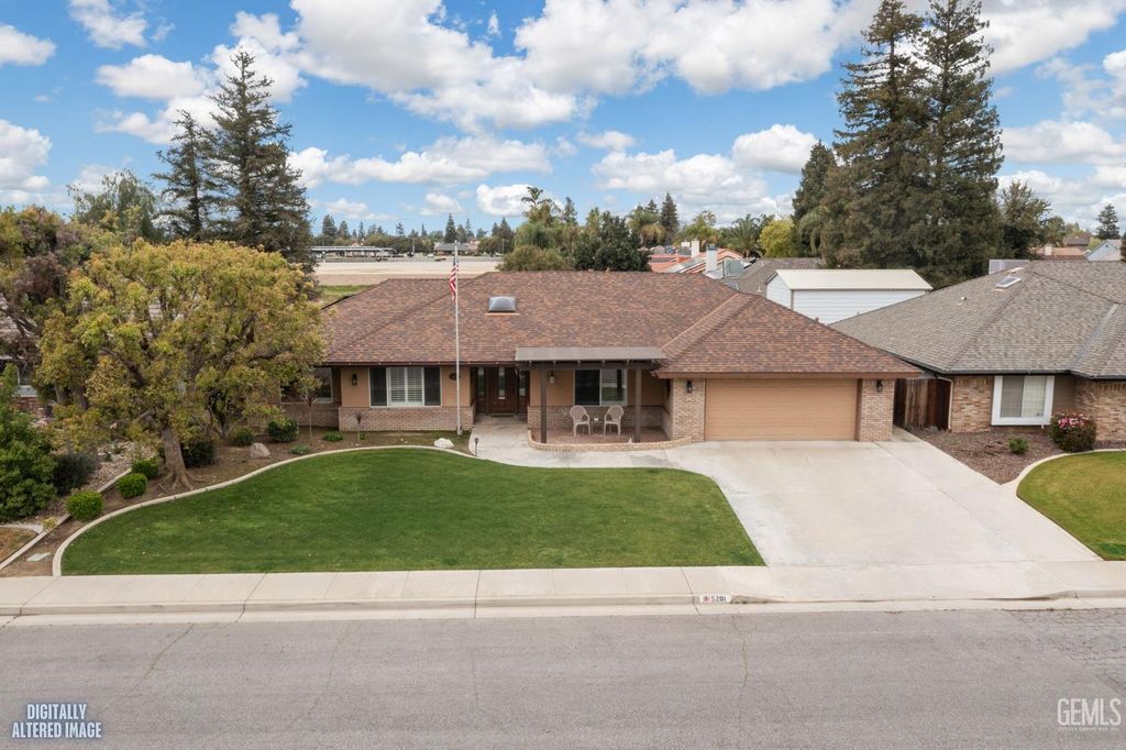 Photo of 5201 Summerwind Way, Bakersfield, CA 93308 (MLS # 202602294)