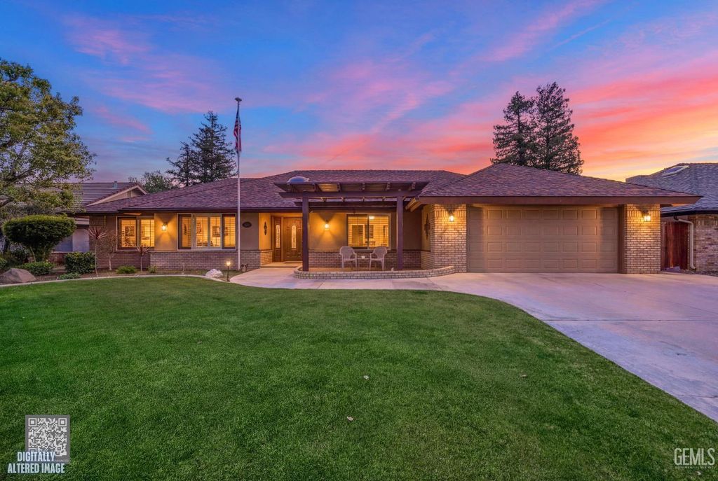 Photo of 5201 Summerwind Way, Bakersfield, CA 93308 (MLS # 202602294)