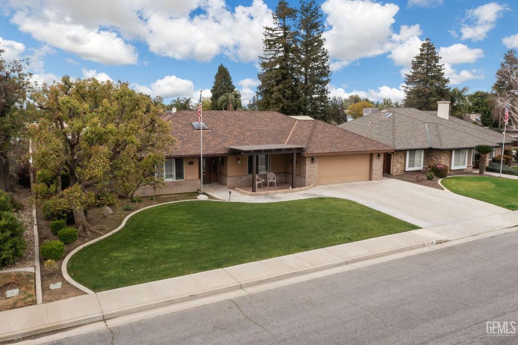 Photo of 5201 Summerwind Way, Bakersfield, CA 93308 (MLS # 202602294)