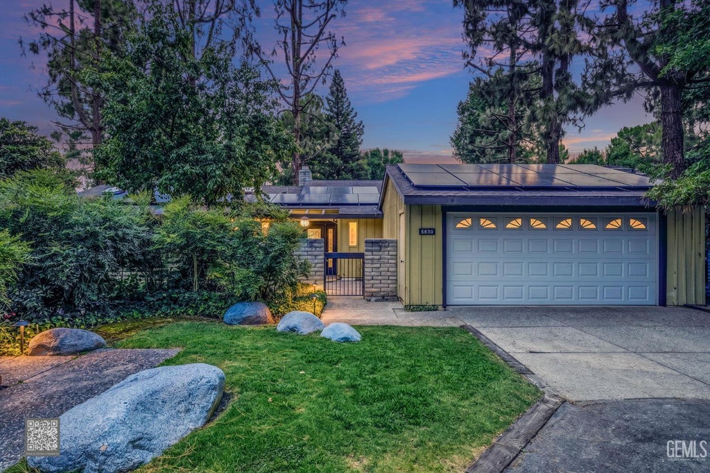 Photo of 5830 Riggs Court, Bakersfield, CA 93306 (MLS # 202607157)