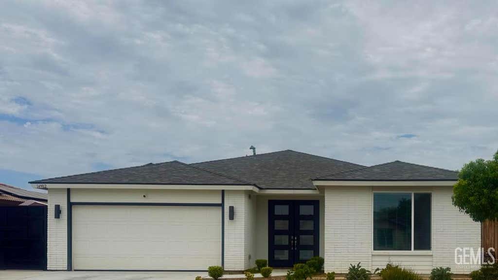Photo of 14902 Maryvale Avenue, Bakersfield, CA 93314 (MLS # 202607552)