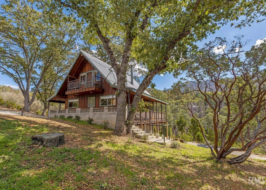Photo of 39 Jessie Way, Posey, CA 93260 (MLS # 202610116)