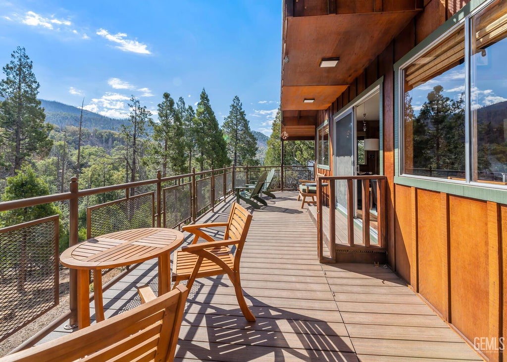 Photo of 39 Jessie Way, Posey, CA 93260 (MLS # 202610116)