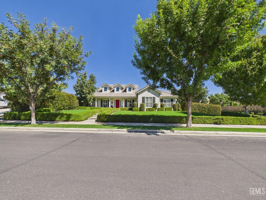 Photo of 12800 Eversham Drive, Bakersfield, CA 93311 (MLS # 202609873)