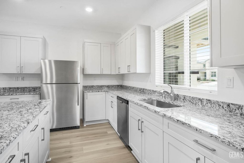 Photo of 8316 Baldivia Court, Bakersfield, CA 93306 (MLS # 202510464)