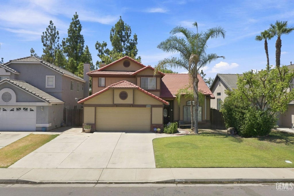 Photo of 4723 Marsh Hawk DR, Bakersfield, CA 93312 (MLS # 202608261)