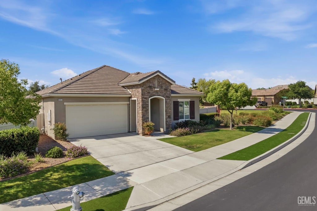 Photo of 9810 Richland Hills Lane, Bakersfield, CA 93306 (MLS # 202605167)