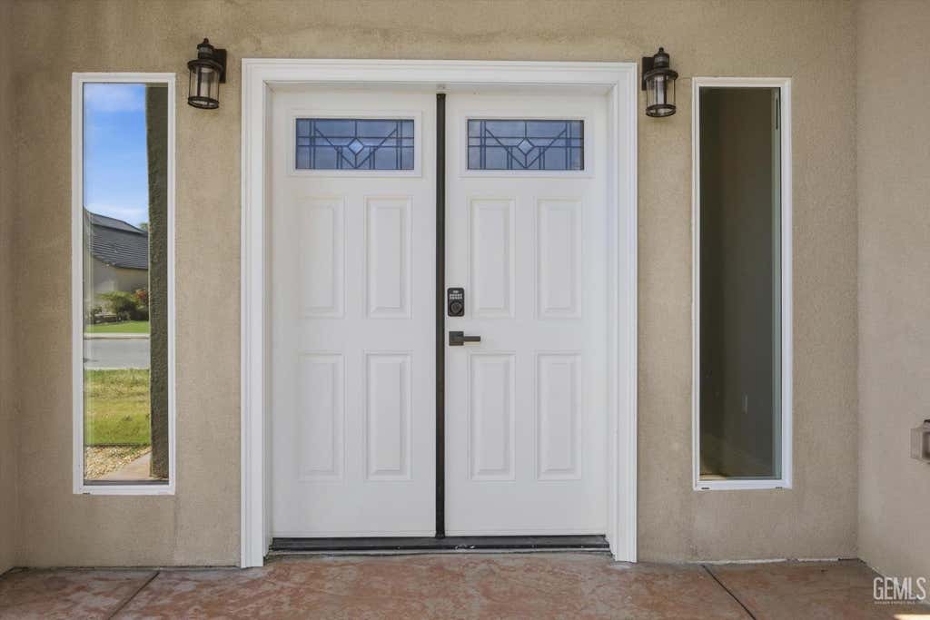 Photo of 547 Shady Meadow Court, Bakersfield, CA 93308 (MLS # 202607851)