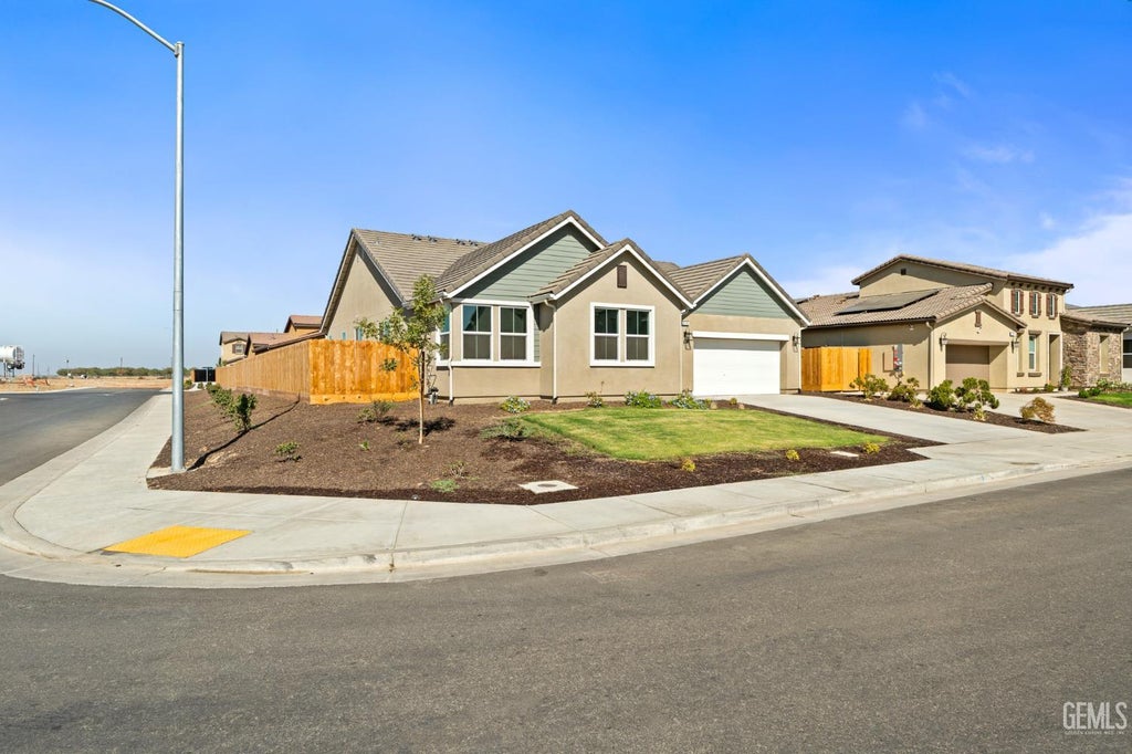 Photo of 6724 Cedar Post Drive, Bakersfield, CA 93314 (MLS # 202606213)