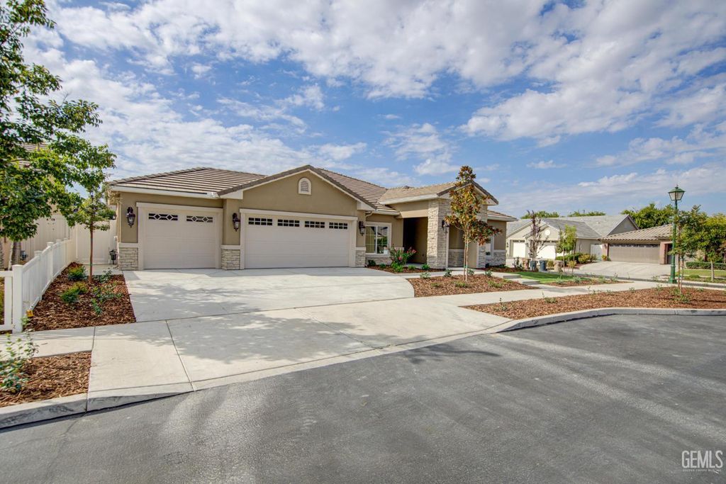 Photo of 12731 Marsden Street, Bakersfield, CA 93311 (MLS # 202511071)