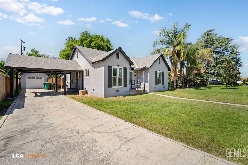 Photo of 365 Faber Street, Shafter, CA 93263 (MLS # 202603644)