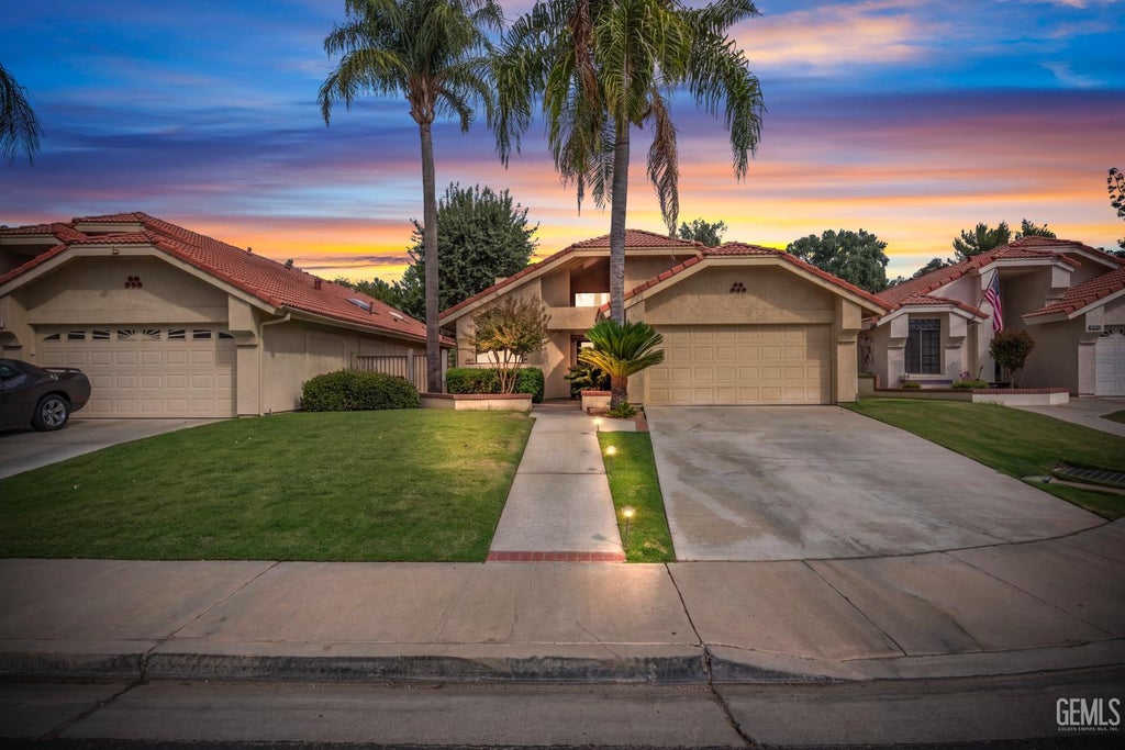 Photo of 8012 Chaucer Street, Bakersfield, CA 93311 (MLS # 202610019)