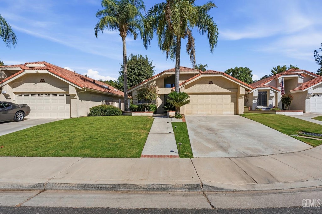 Photo of 8012 Chaucer Street, Bakersfield, CA 93311 (MLS # 202610019)